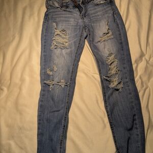 Trendy Distressed Skinny Jeans in Classic Blue